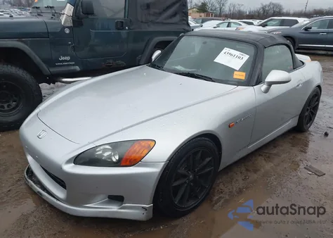 2002 Honda S2000 z USA, uszkodzony, nr VIN JHMAP11422T003618